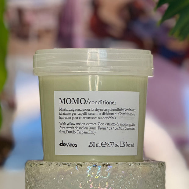 Davines MOMO Conditioner moisturizing formula for dry or dehydrated hair